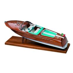 AMATI Riva Aquarama Runabout 1970 (1/10) [AMA1608]